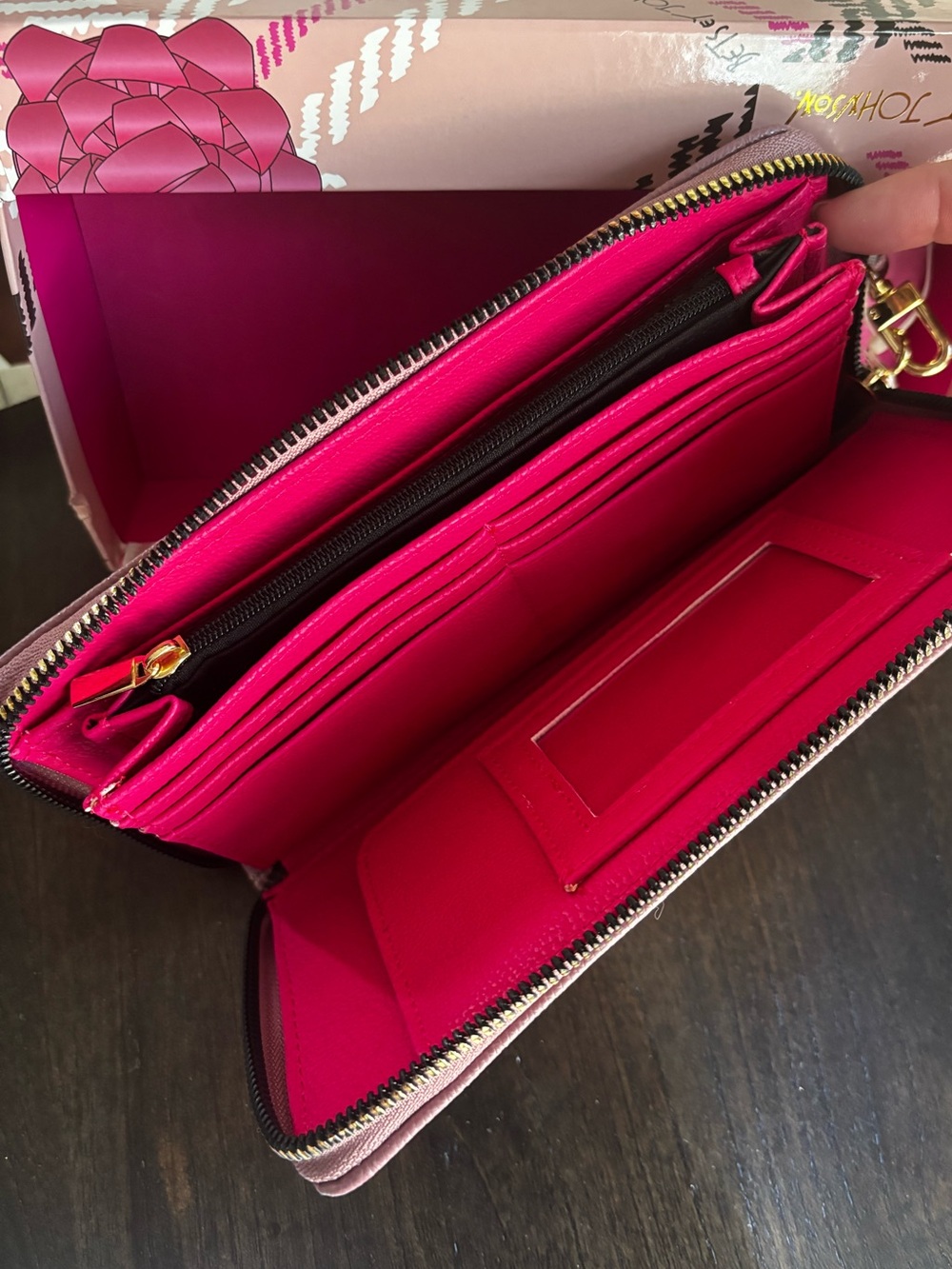 NWT Betsey Johnson Mauve Heart-Embossed Zip Wristlet NEW with Tags - Picture 13 of 13